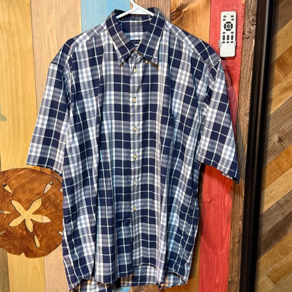Burberry London Men’s Plaid Short Sleeve Button-Up Shirt | Size Large
